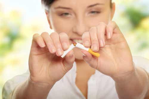Dejar de fumar beneficia los pulmones
