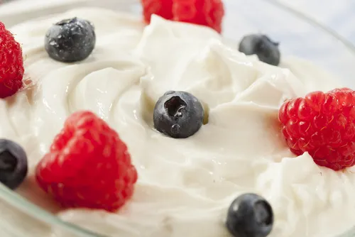 Yogurt y frutas