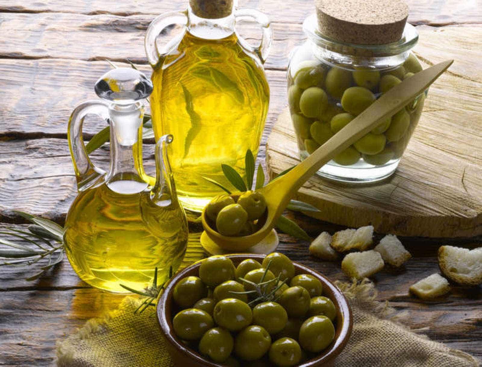 Aceite de oliva para remedios naturales