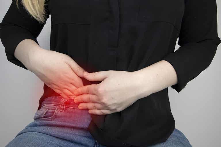 Mujer con ataque de apendicitis.