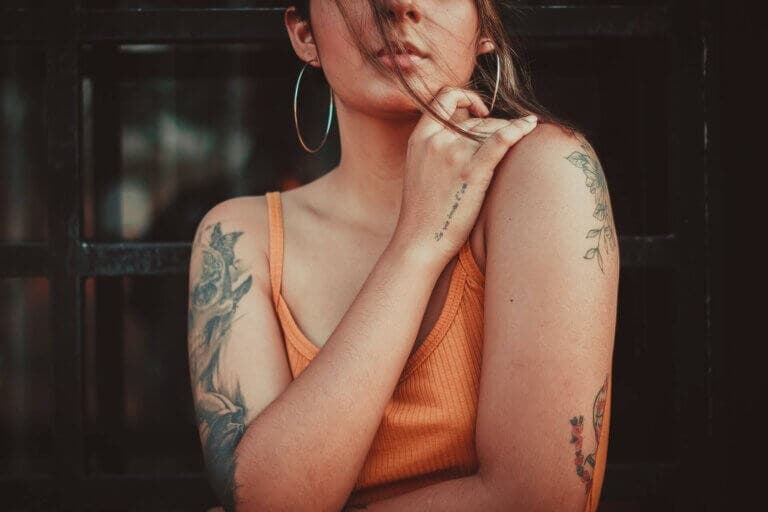 ¿Por qué puede resultar peligroso tatuarse?