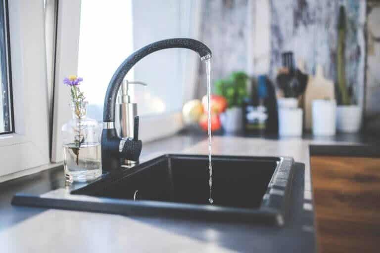 ¿Está contaminada el agua de nuestro hogar?