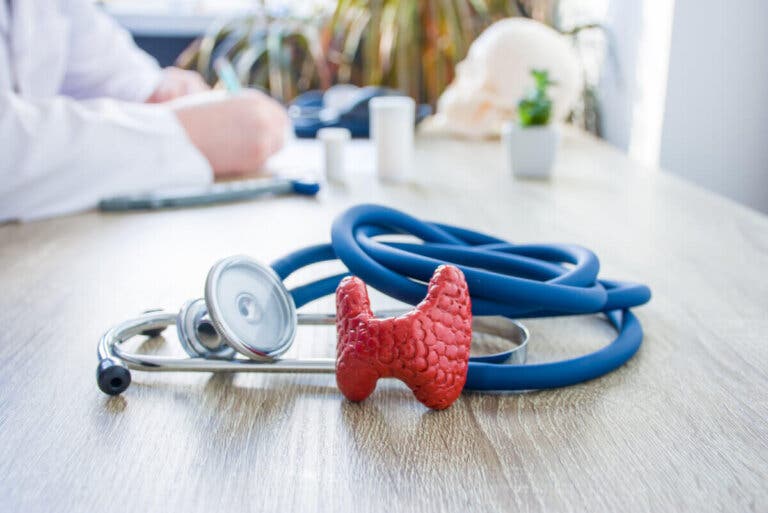 Posibles causas y remedios de la tiroiditis