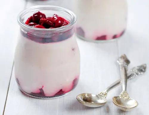 recetas con cerezas: batido de yogur con cerezas