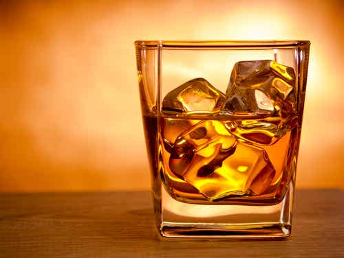 ¿Cómo afecta el alcohol al cerebro?