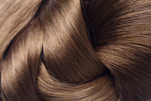 ¿Cómo dar brillo al cabello?