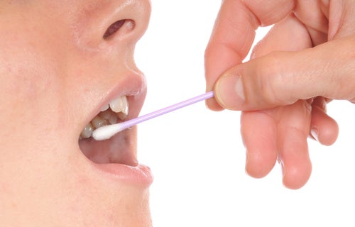 El papel de la saliva en la salud bucal