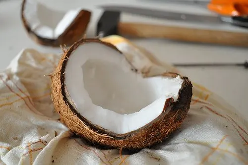 Trapo con un coco encima.