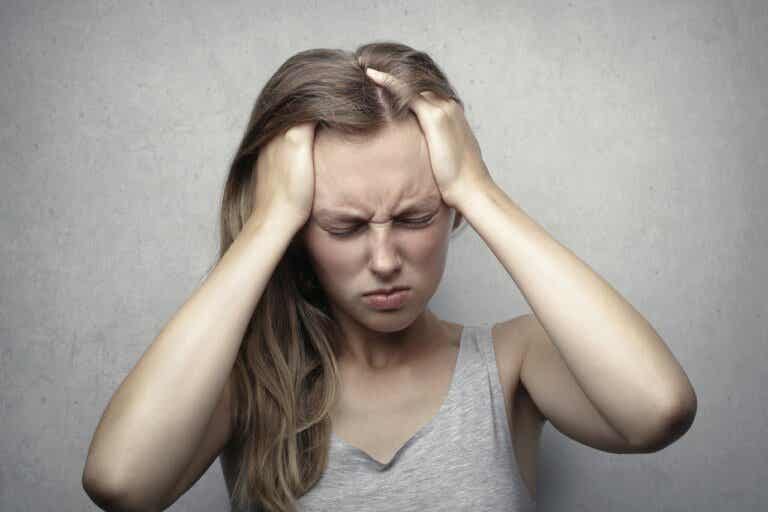 ¿Cuáles son los síntomas de un ataque cerebral?