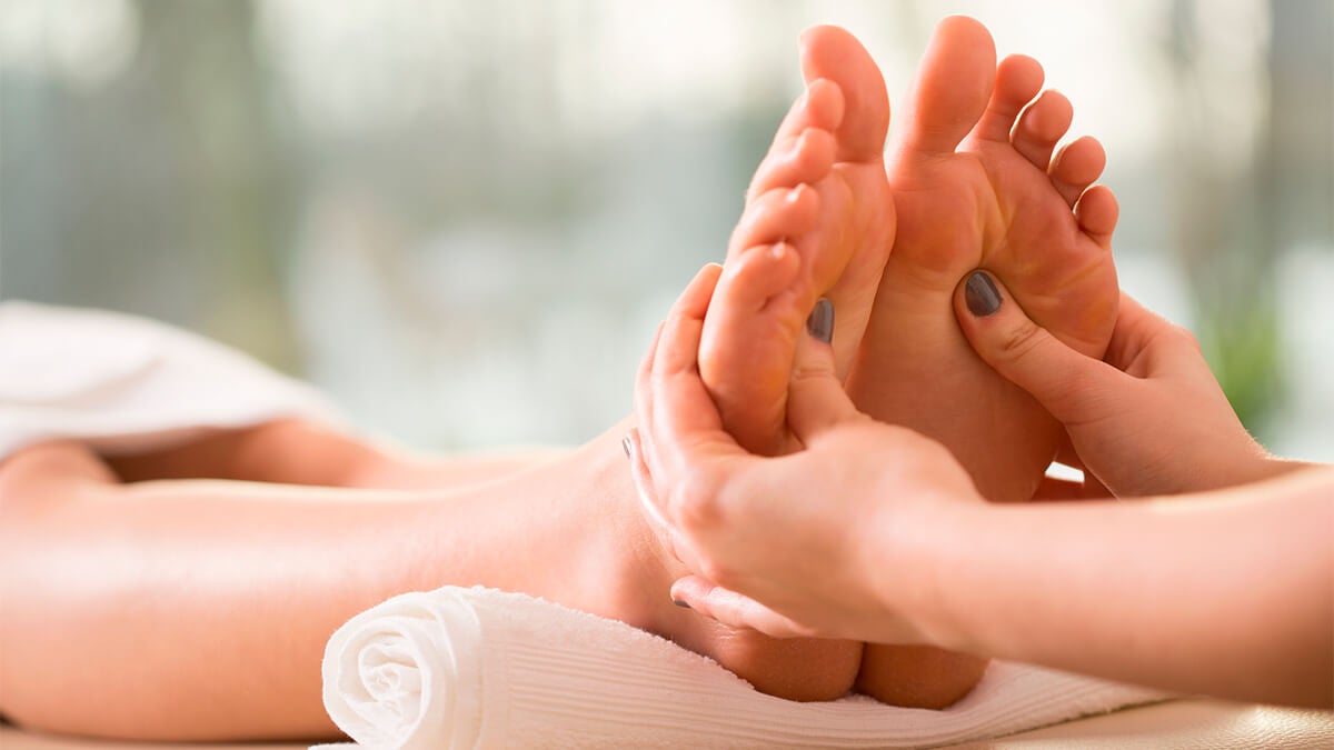 Cómo dar un buen masaje relajante en los pies? - Mejor con Salud