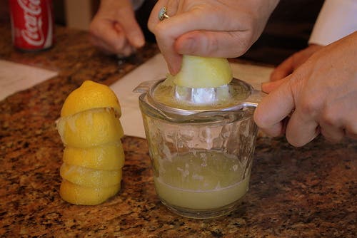 Limón para limpiar el hogar