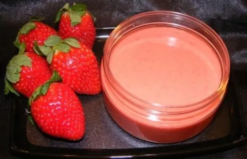 Mascarilla de fresas con miel para atenuar las pecas
