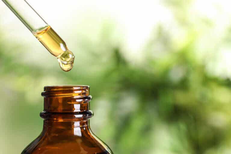 Cómo usar los aceites esenciales para tratar nuestra piel