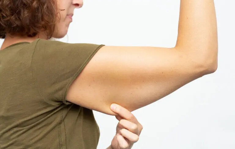 Consejos para evitar los brazos flácidos