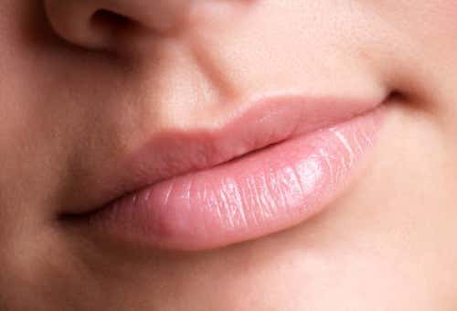6 tips para cuidar y dar volumen a tus labios