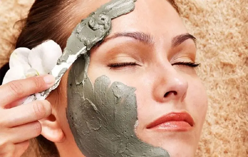 Cuidar el cutis con arcilla verde