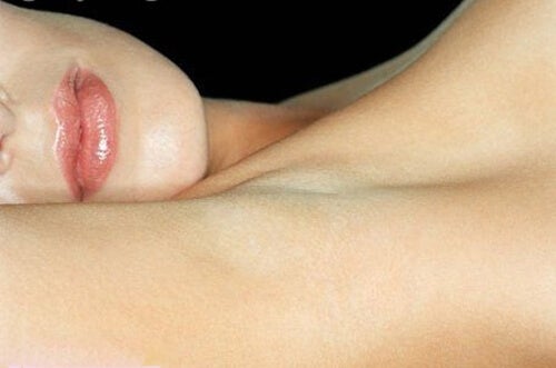 A woman's armpit.