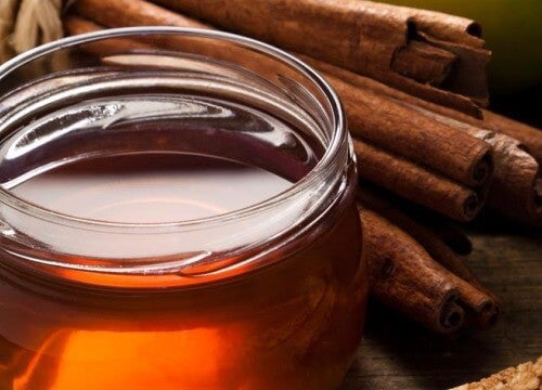 Beneficios de tomar cada día una cucharada de canela y miel: ¿mito o realidad?