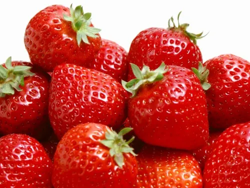 panqué fresas y nueces