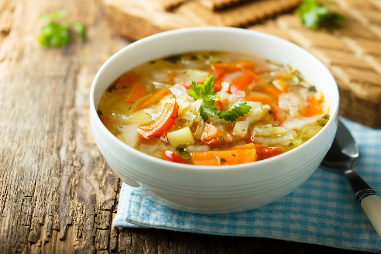 Sopa casera hortelana
