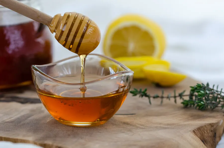 Jarabe de salvia, mil y limón.