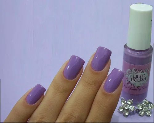 Utiliza-los-esmaltes-de-uñas-adecuados-dejando-48-horas-antes-de-volver-a-pintarlas.