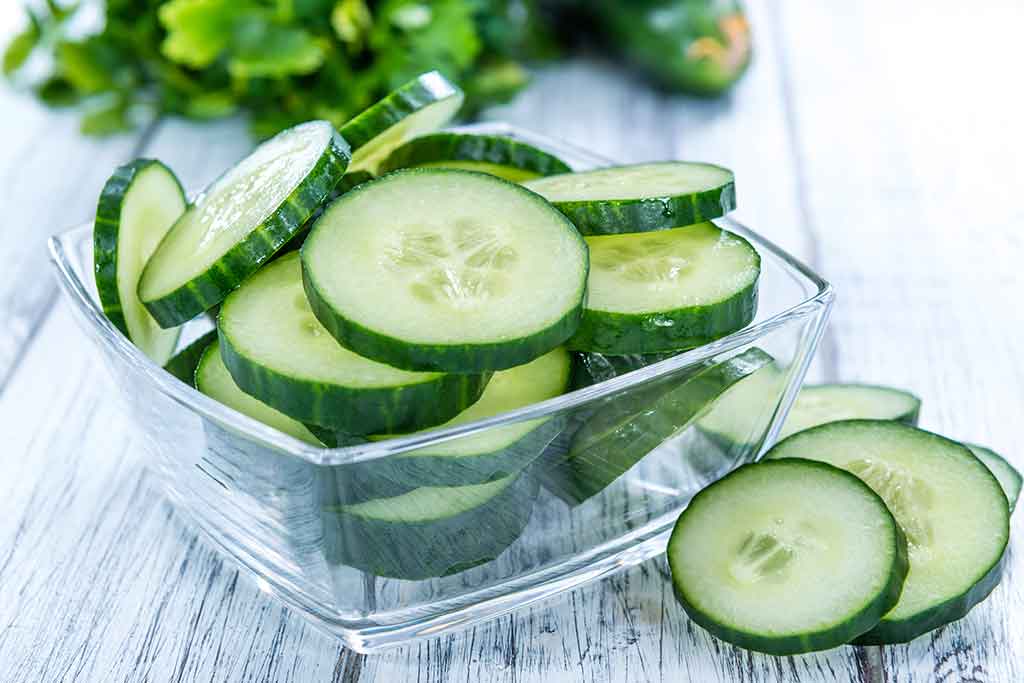 Los ojos amanecieron hinchados pero pueden mejorar con rodajas de pepinos