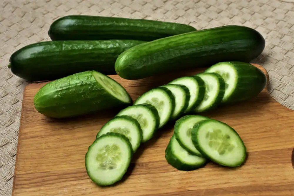 Pepino cortado en rebanadas.