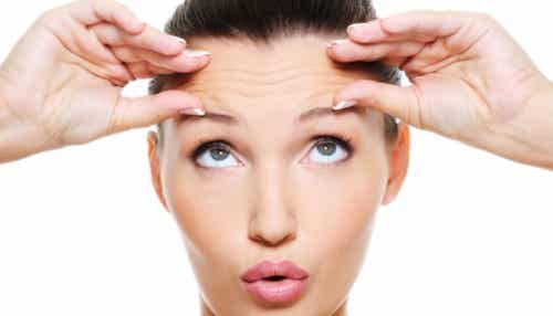 Las arrugas entre las cejas pueden ser una señal de que tu hígado está sobrecargado