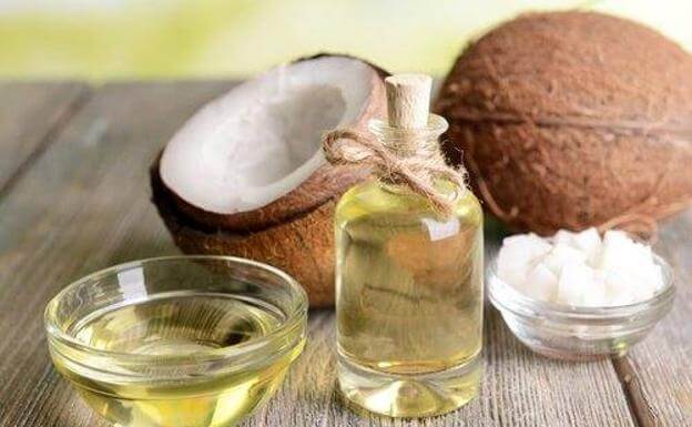 aceite de coco combate los labios secos
