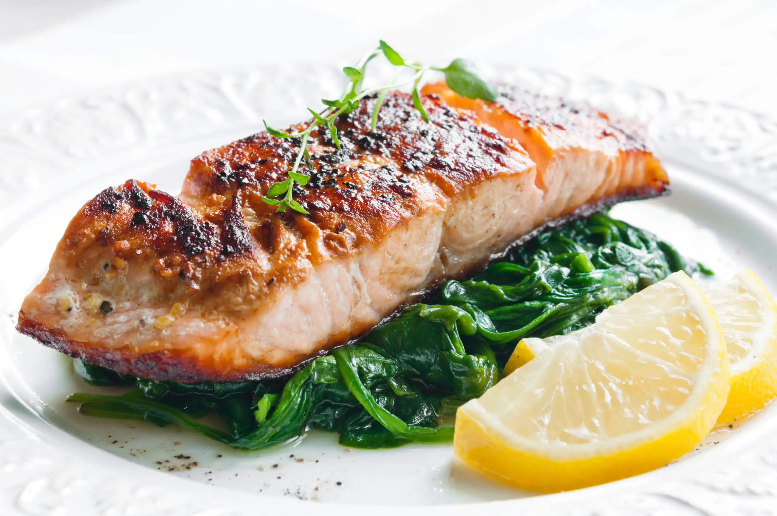 Entre los alimentos antidepresivos destaca el pescado.