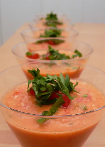 el-gazpacho-puede-sustituir-cena-ayuda-a-adelgazar