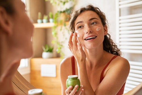 ¿Cómo rejuvenecer y mantener hidratada tu piel?