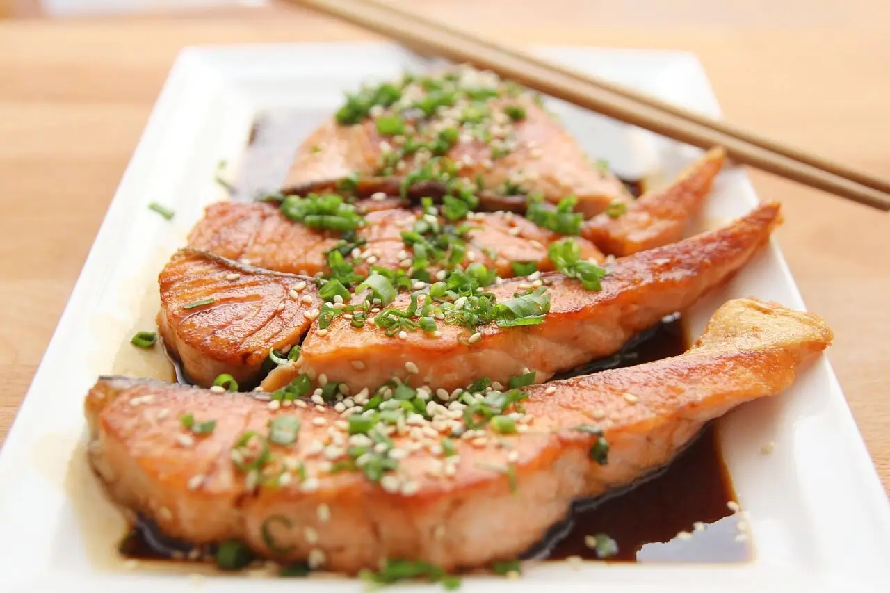 Salmón, alimento que aporta vitaminas del complejo B