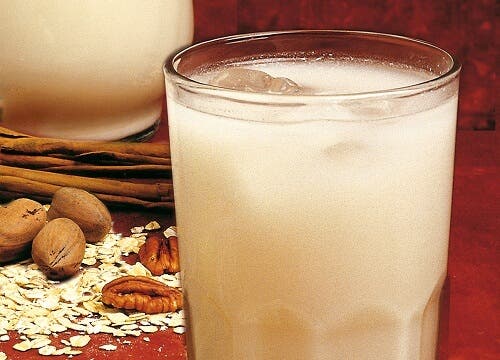 Descubre las deliciosas y saludables bebidas de frutos secos