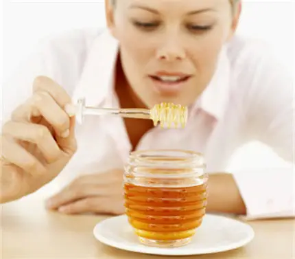 Miel-mascarilla-efectiva-para-el-acné