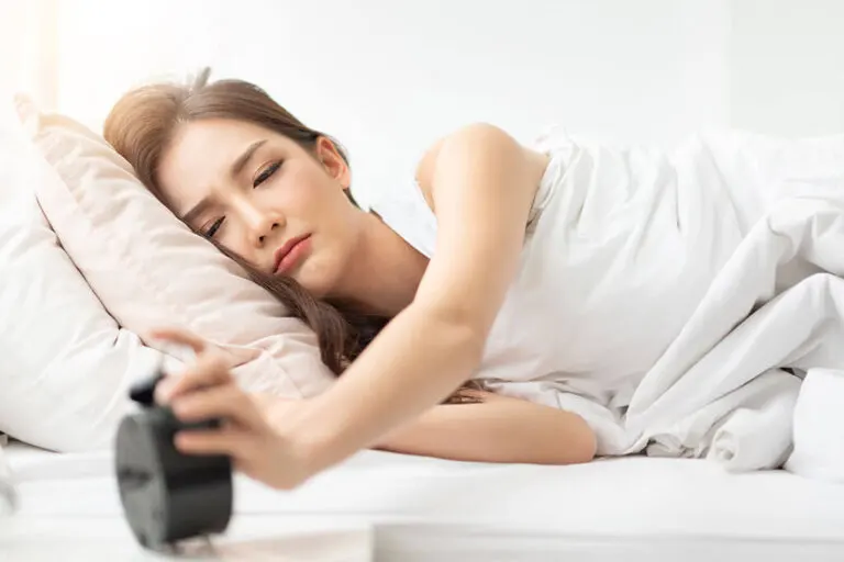 Cómo tratar la debilidad y cansancio al despertar