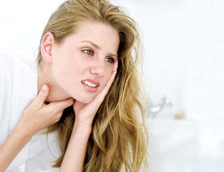 Φυσικές θεραπείες για τις λοιμώξεις του λαιμού