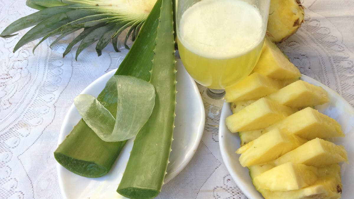 Jugo de piña y aloe vera.