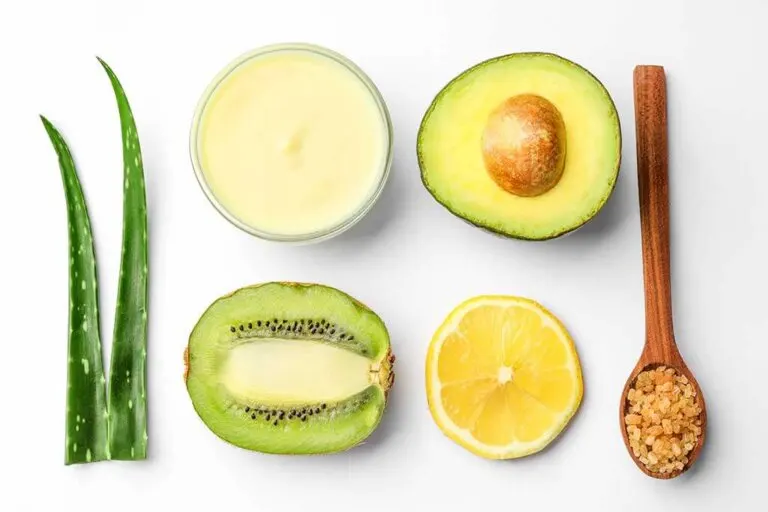 ¿Qué frutas y verduras puedes aplicar directamente en tu cutis?