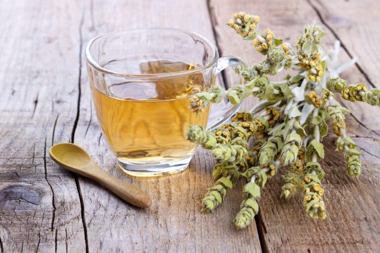 5 infusiones para desintoxicar el colon