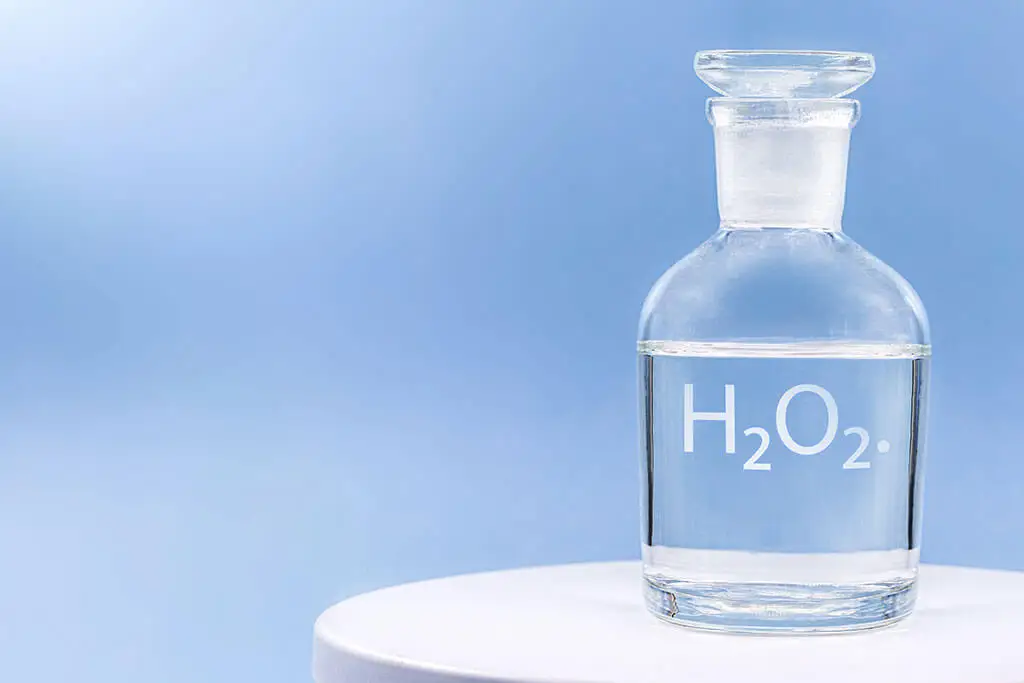 Agua oxigenada.