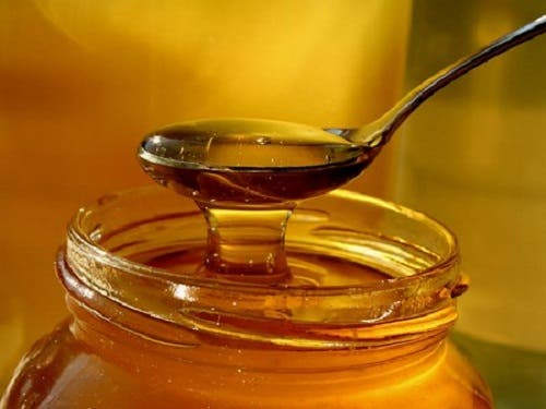 La miel es un remedio para la culebrilla