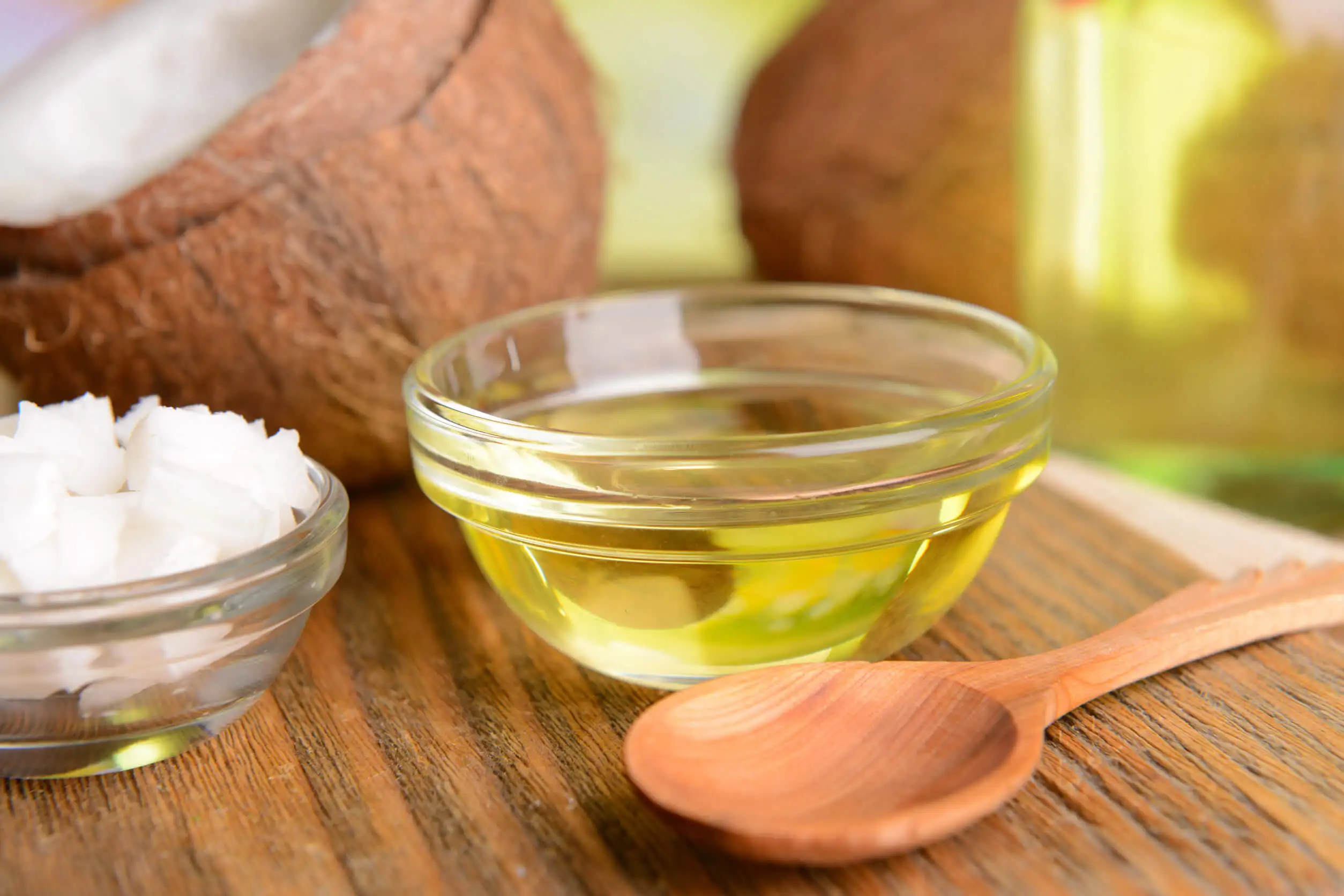 Aceite de coco para el acné y para combinar con miel.