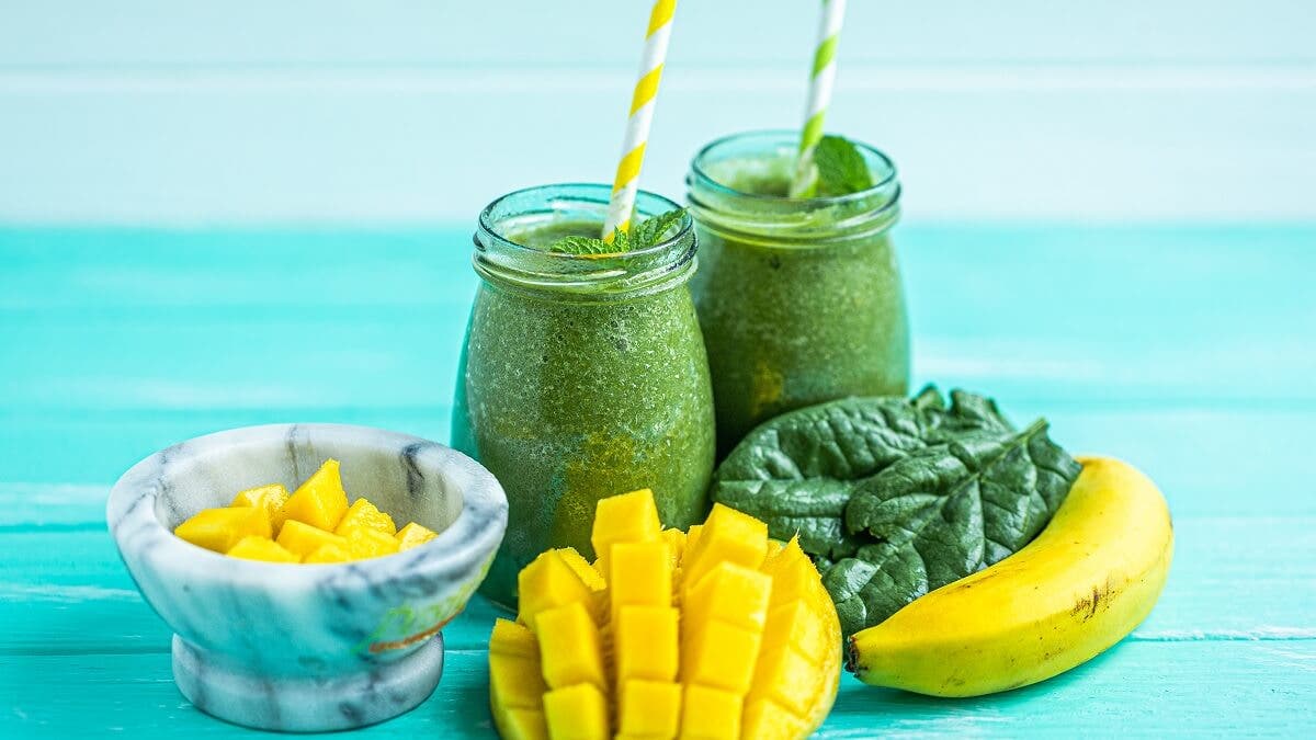 Batido de mango y espinaca.
