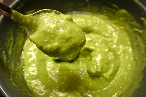 Mascarilla de aguacate para tratar las canas