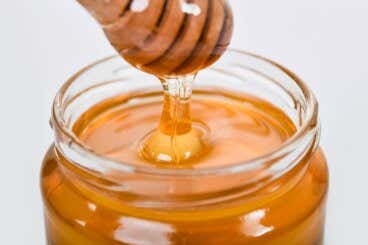 3 remedios caseros con miel para cuidar la salud respiratoria