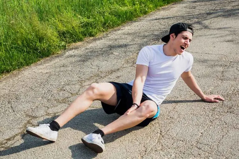 Cómo prevenir y tratar calambres musculares