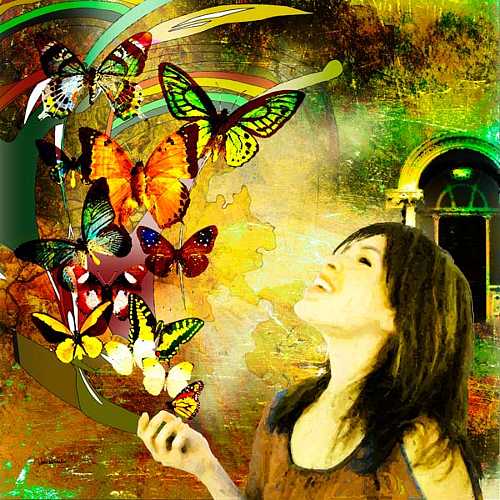 Femme avec des papillons pensant au bonheur.