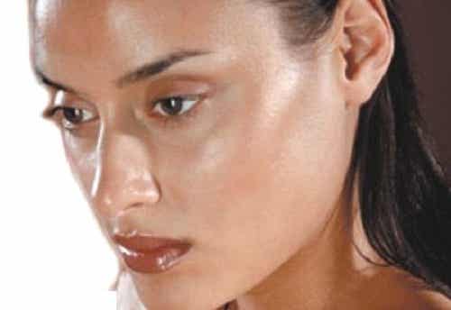 9 formas de combatir la piel grasa